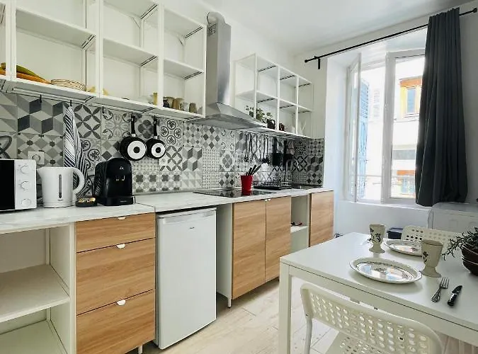 Appartement Dnn - Modern 1 Bedroom Center - Free Wifi And Parking - Near Lyon, Vichy, Clermont *